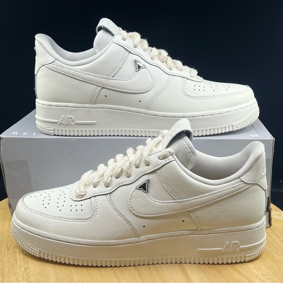 Nike Air Force 1 07 LV8 Chrome Tips Women’s Sizes White FJ4559-133 - Picture 1 of 8